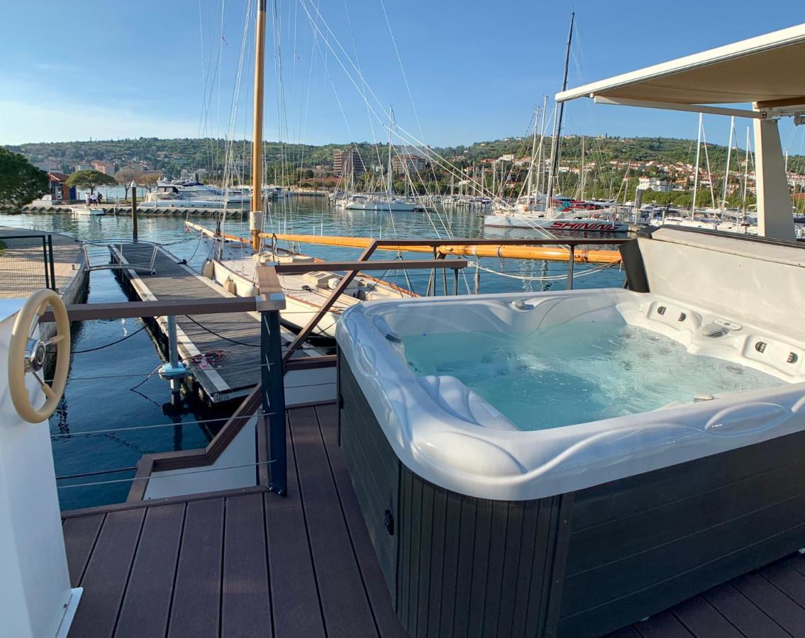 Bellavista Houseboat Apartment Portorose Екстер'єр фото