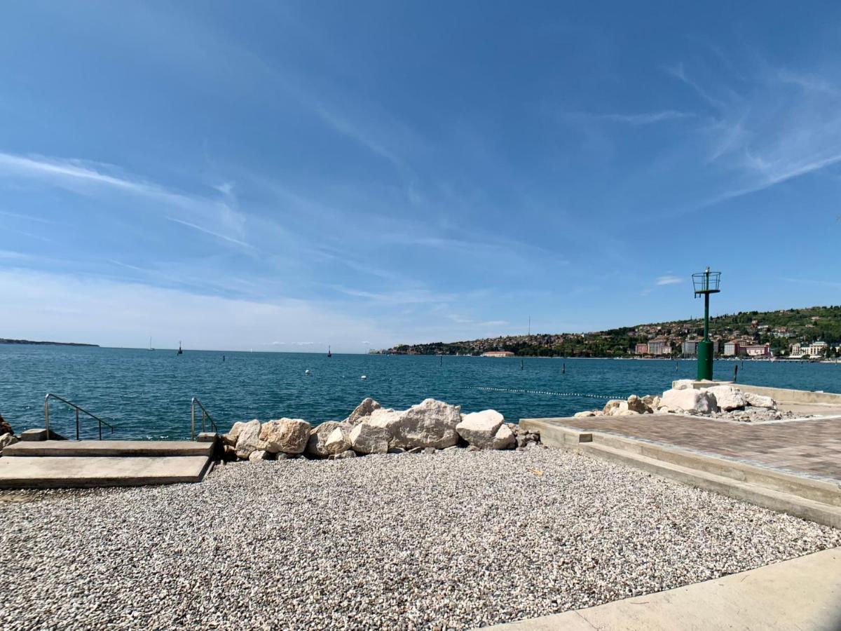 Bellavista Houseboat Apartment Portorose Екстер'єр фото
