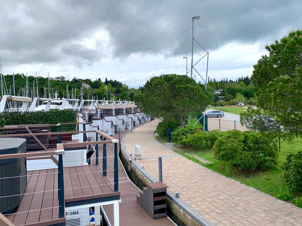 Bellavista Houseboat Apartment Portorose Екстер'єр фото
